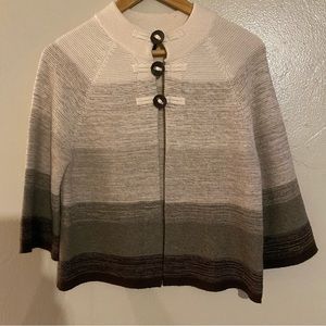 GNW women’s 3 button sweater